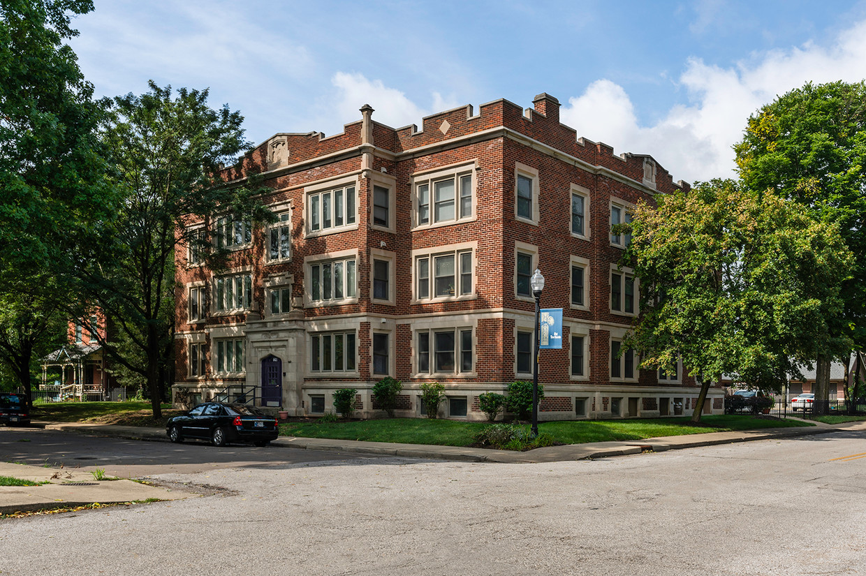 Axia Urban Downtown Indianapolis Luxury Apartment Buildings.